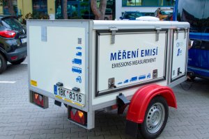 Mobile laboratory for emission measurement