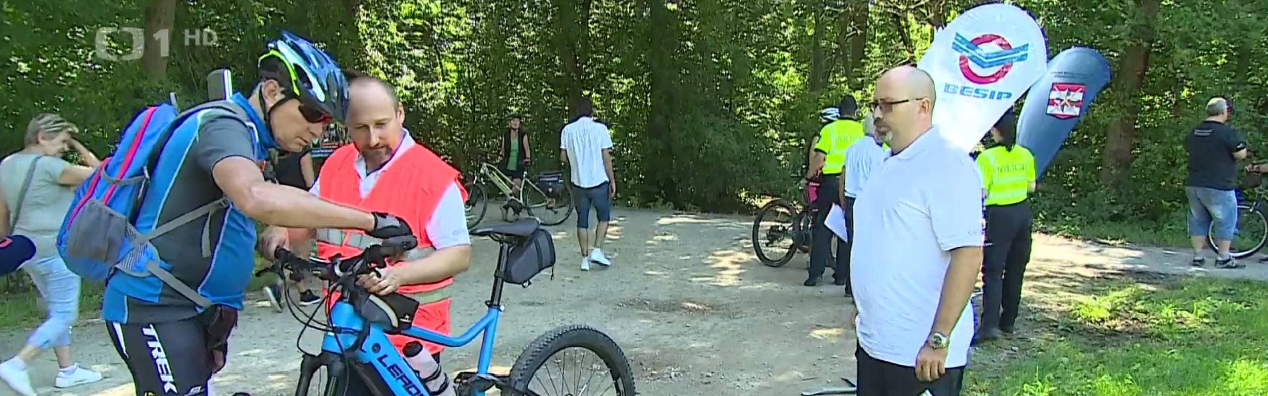 Carousel: JAK DOPADLA PREVENTIVNÍ KONTROLA CYKLISTŮ V LEDNICI?