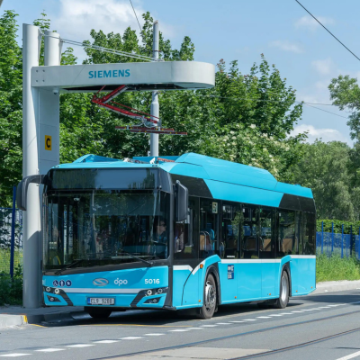 Podíl nových elektrobusů se loni v EU zvýšil na 16 %, lídrem v Česku je Ostrava